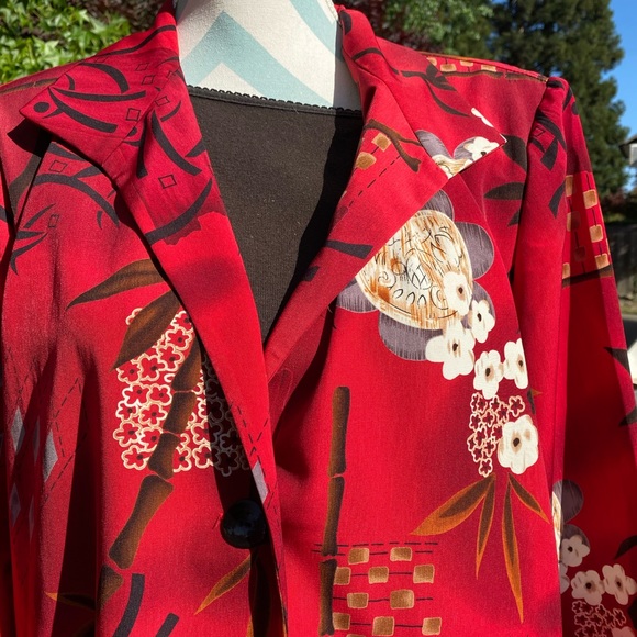 Asian Themed Long Jacket - Picture 3 of 12